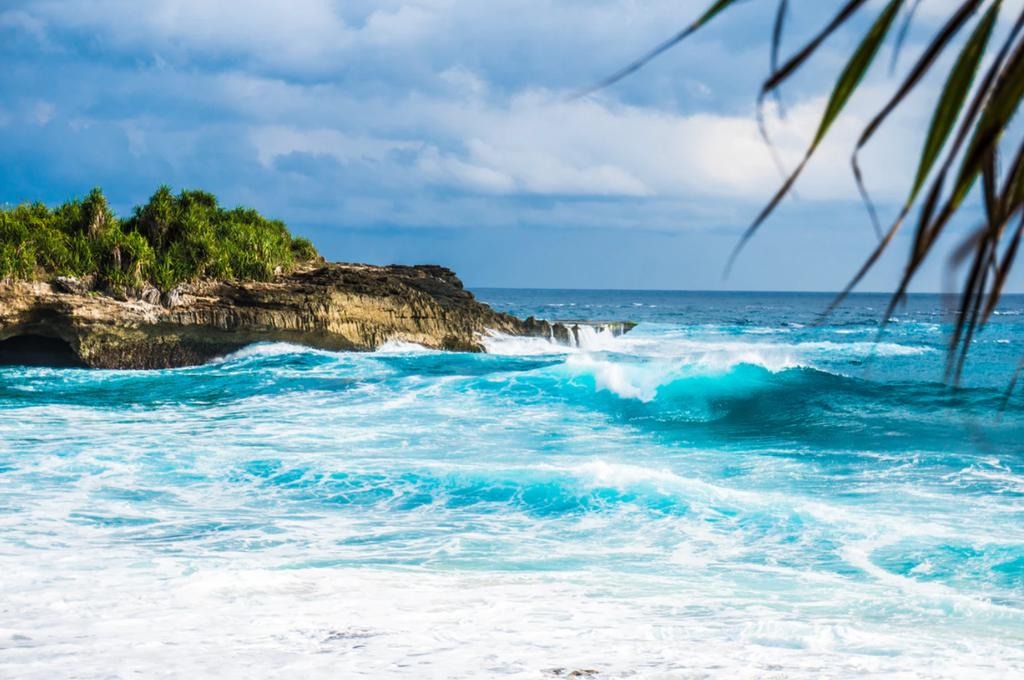 10 Of The Worlds Most Awesome Surf Towns