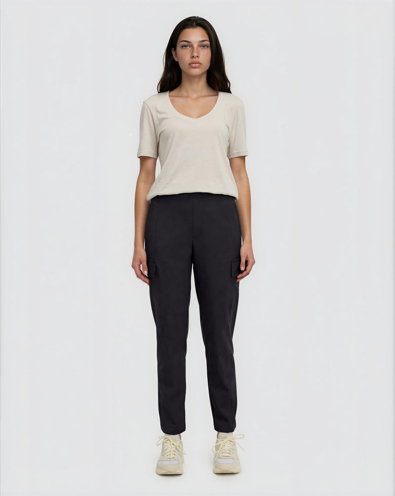 Black-High-Rise-Tapered-InMotion-Pant