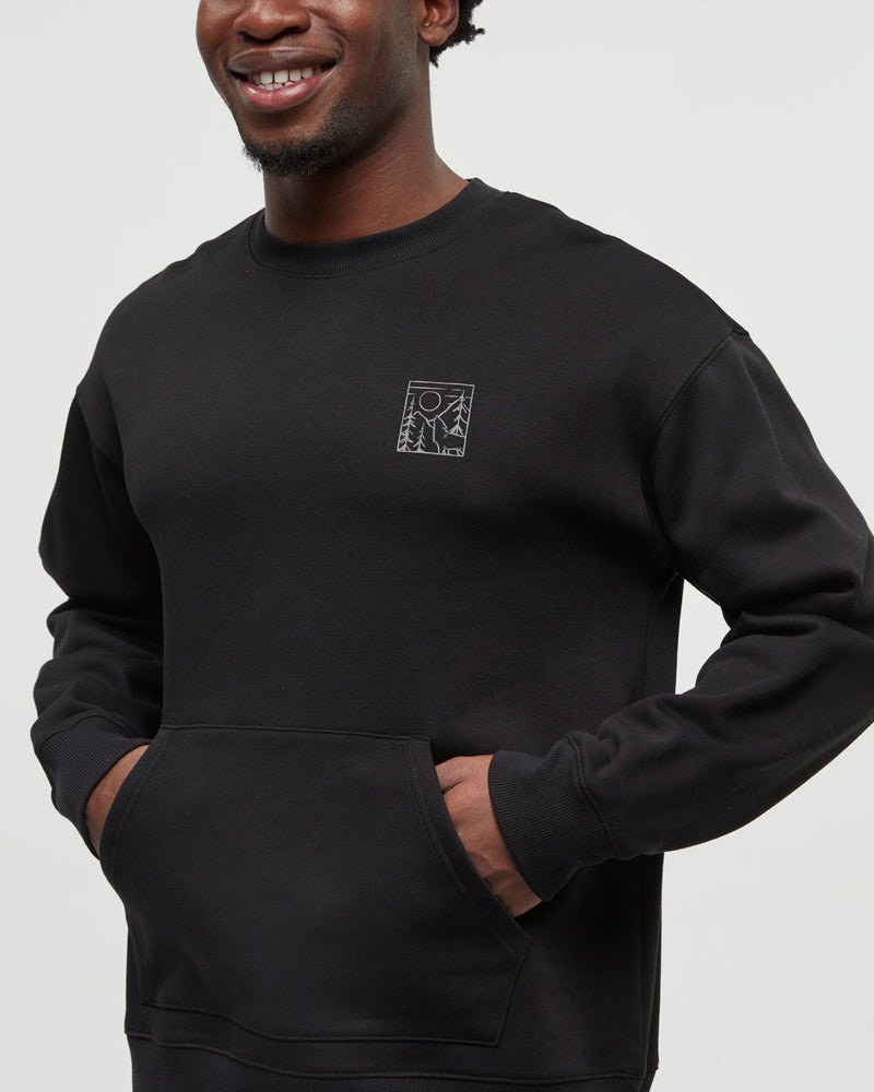 Black-Relax-Printed-Graphic-TreeFleece-Crew