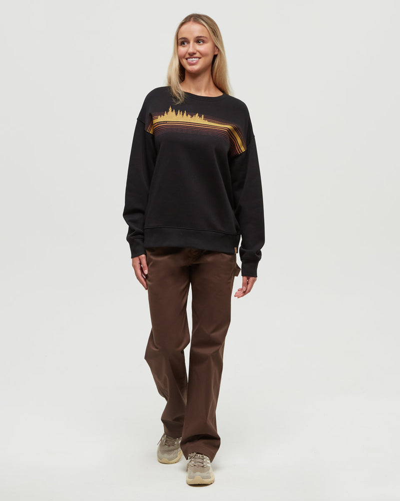 Black-Relax-Printed-Graphic-TreeFleece-Crew