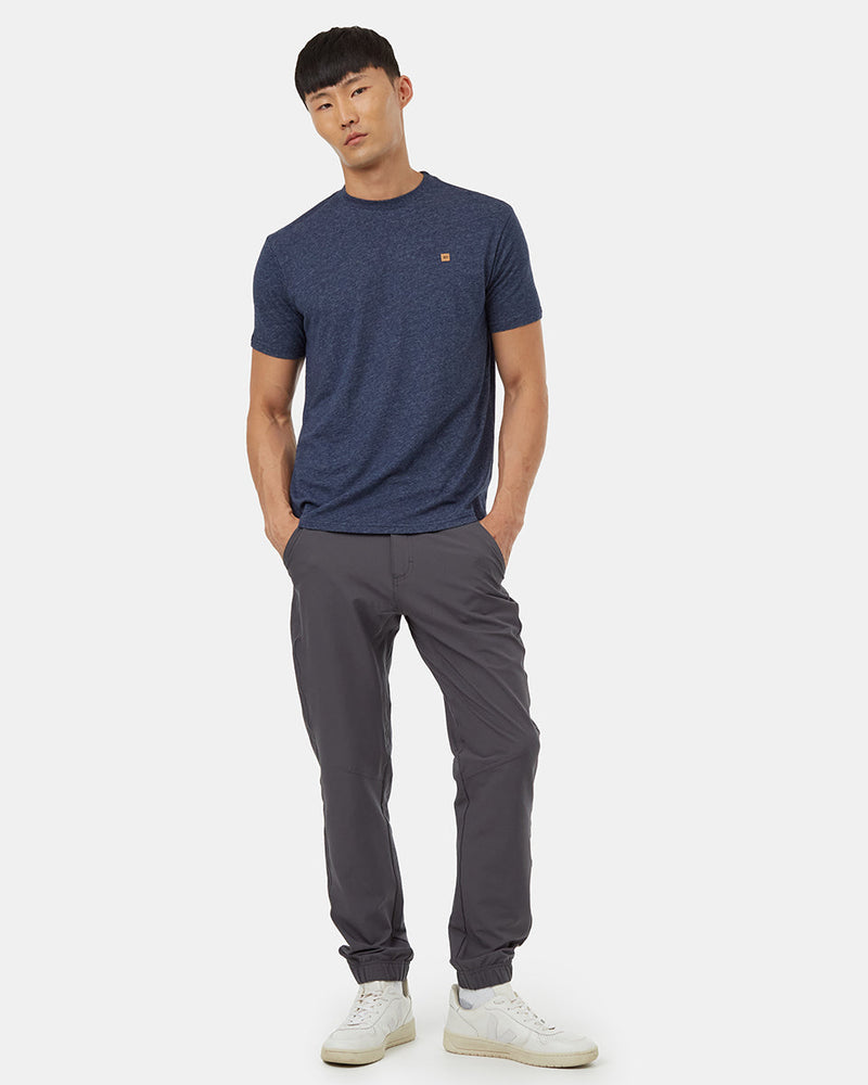 Basic Tee Crew Neck_mens *Model is 6'1", wearing size M